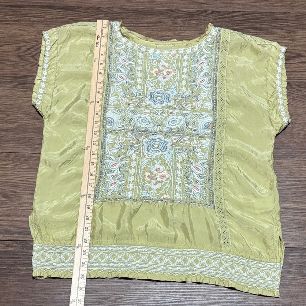 Johnny Was Silk Cupra Embroidered Boho Blouse Olive Floral XS - Picture 6 of 6